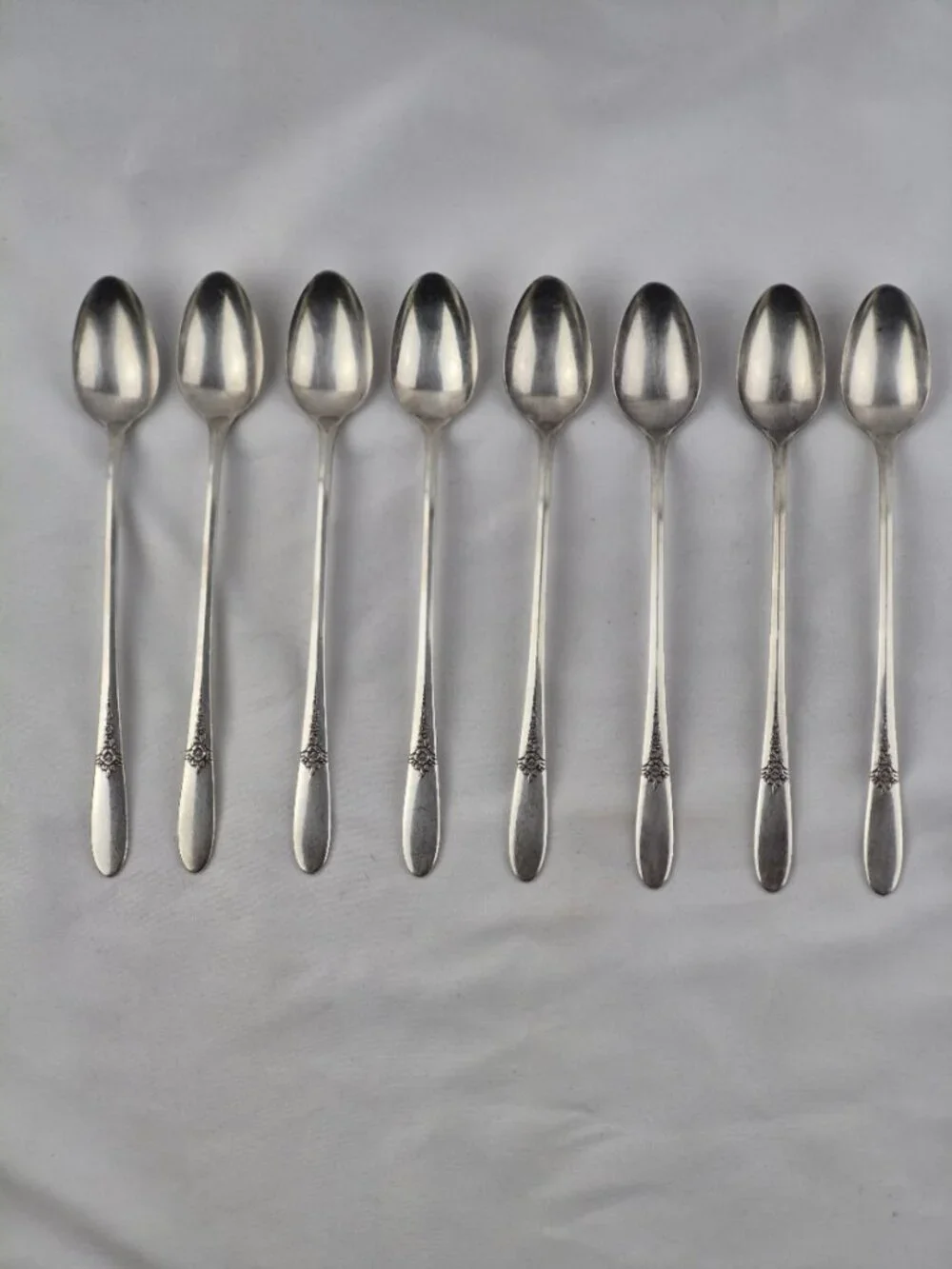 Tudor Plate Fantasy Pattern Oneida Silver-Plated Teaspoons Set of 8